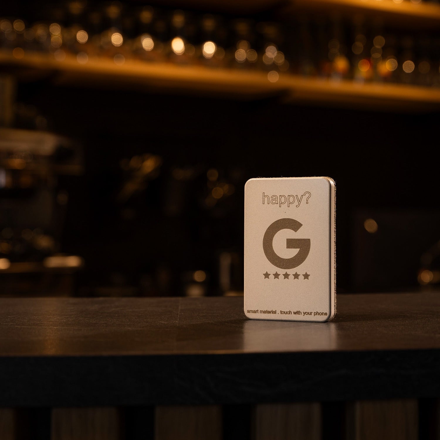 Der kleine NFC Aufsteller brique small besteht aus Beton und hat einen hohen Stylefaktor.