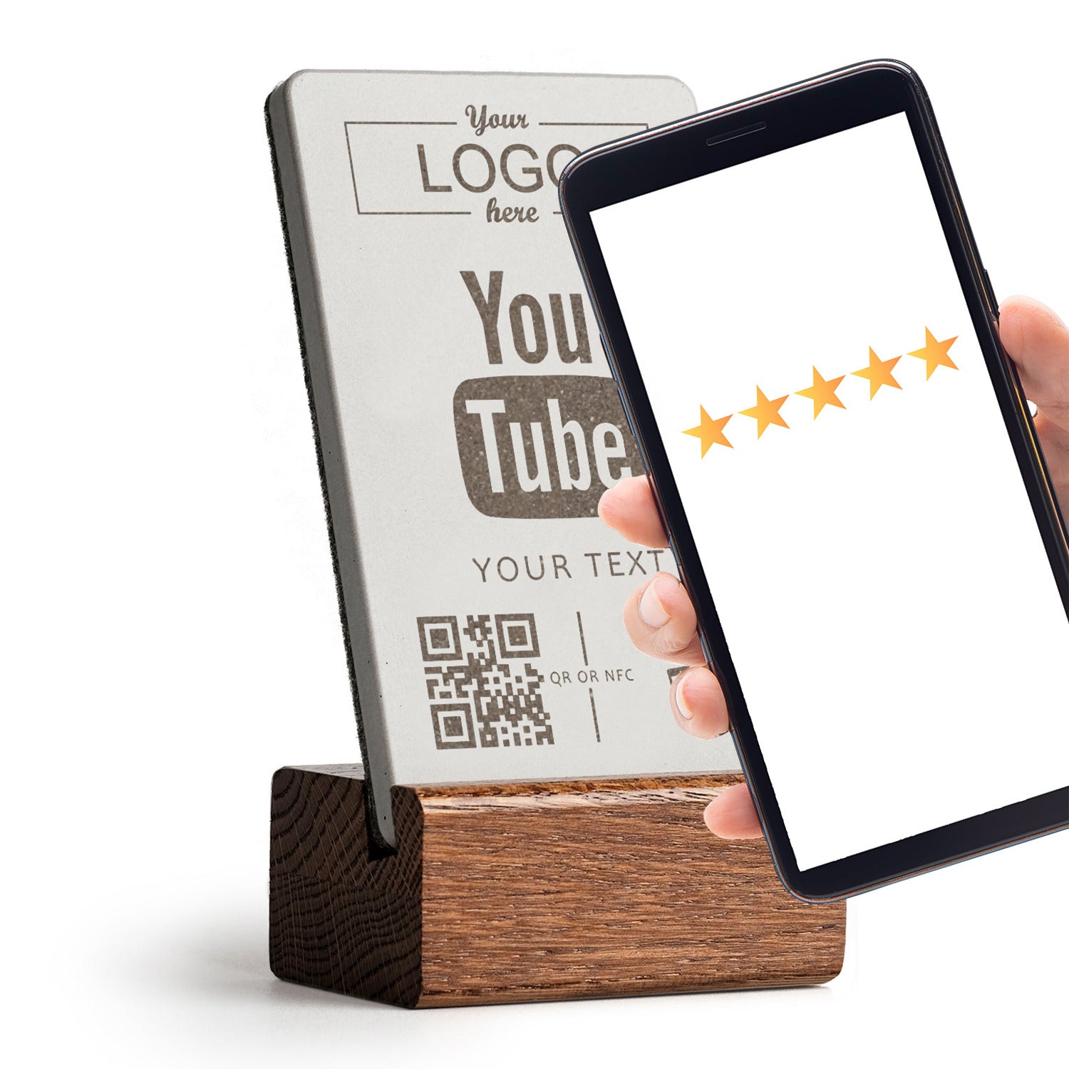 Ihr Smartphone an den brique NFC Aufsteller halten und unmittelbar öffnet sich Ihr YouTube Kanal. Mit Holzfuß aus dunkler Eiche. Logo integrierbar.