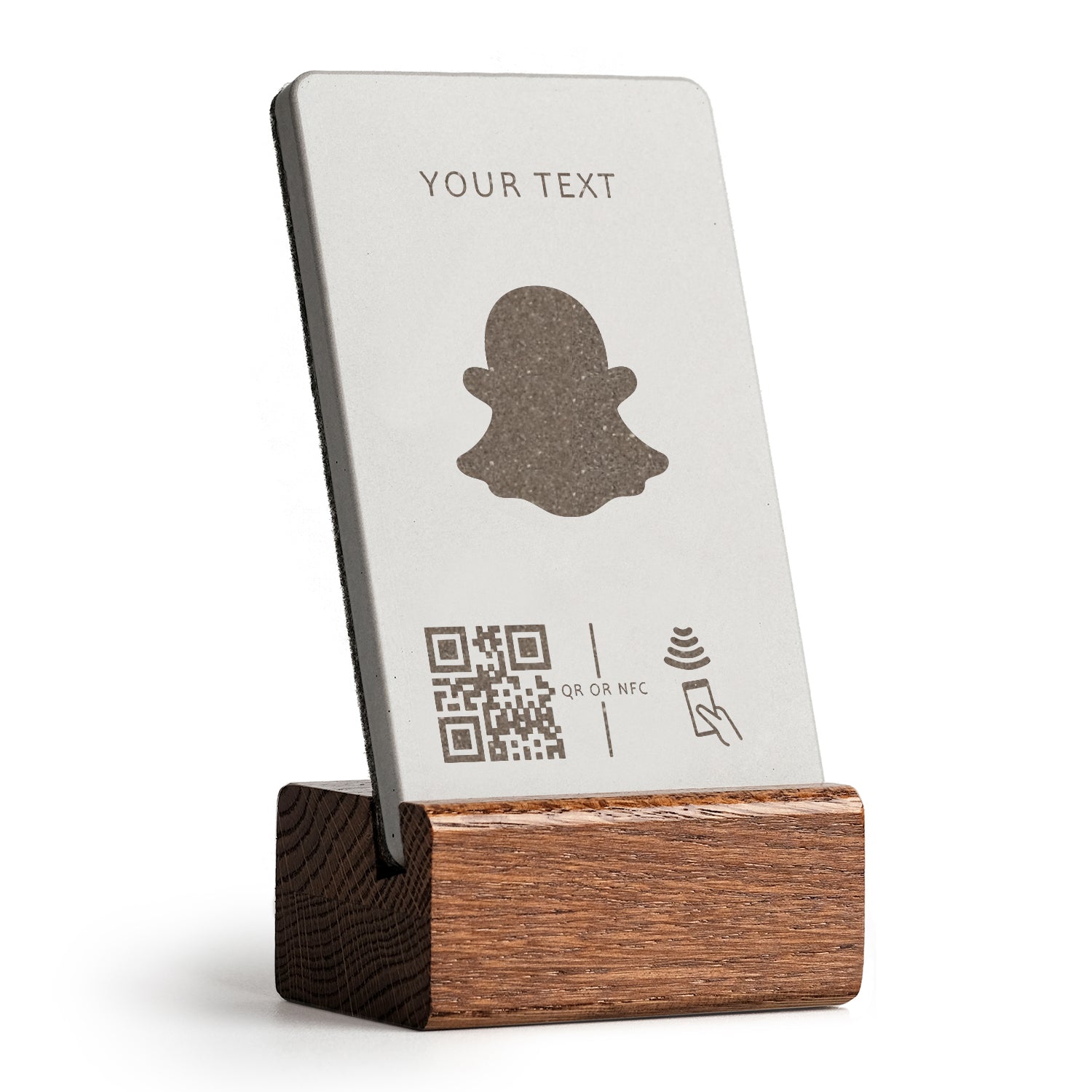 brique NFC Aufsteller mit QR Code Snapchat mit Holzfuß aus dunkler Eiche.