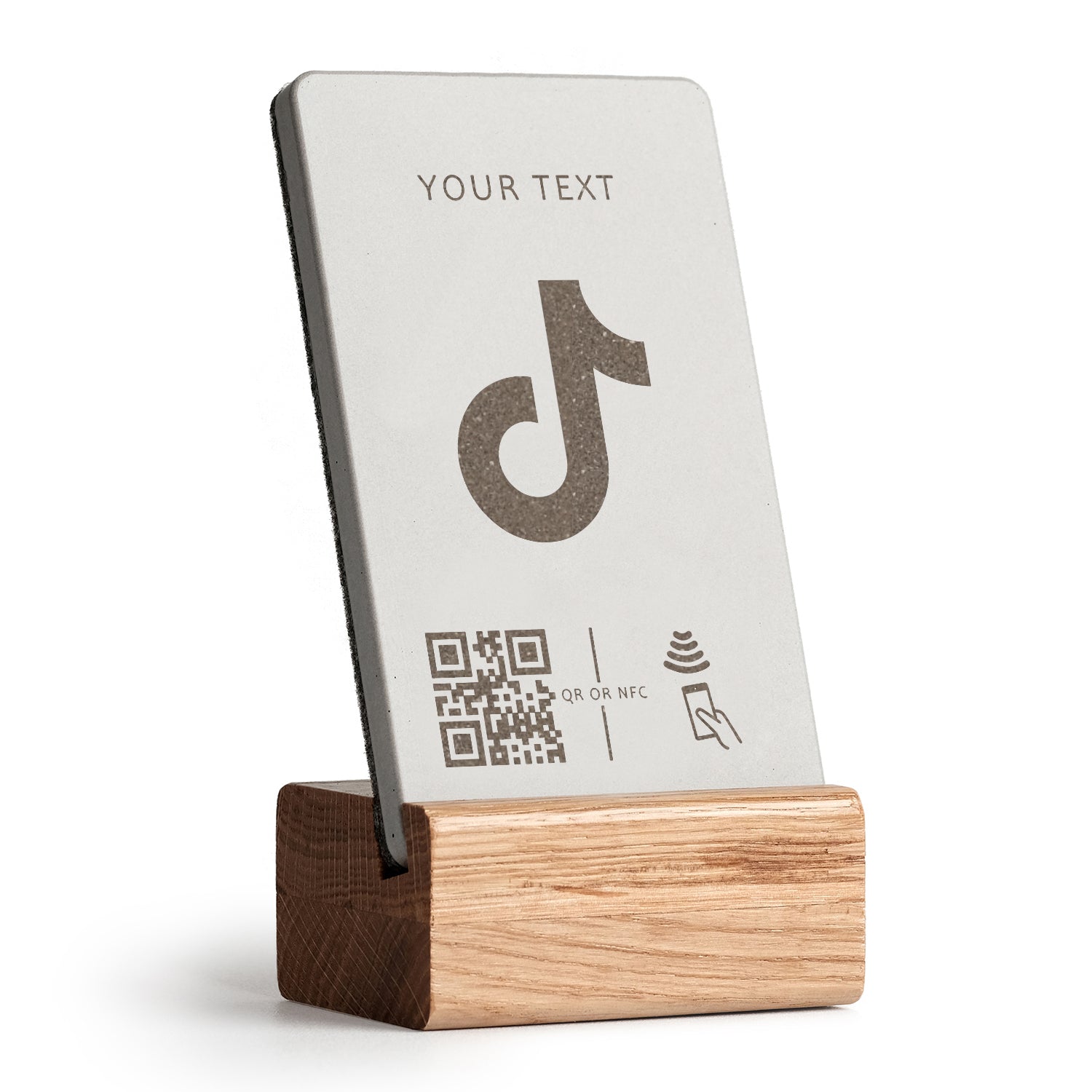 brique NFC Aufsteller mit QR Code tiktok mit Holzfuß aus heller Eiche.