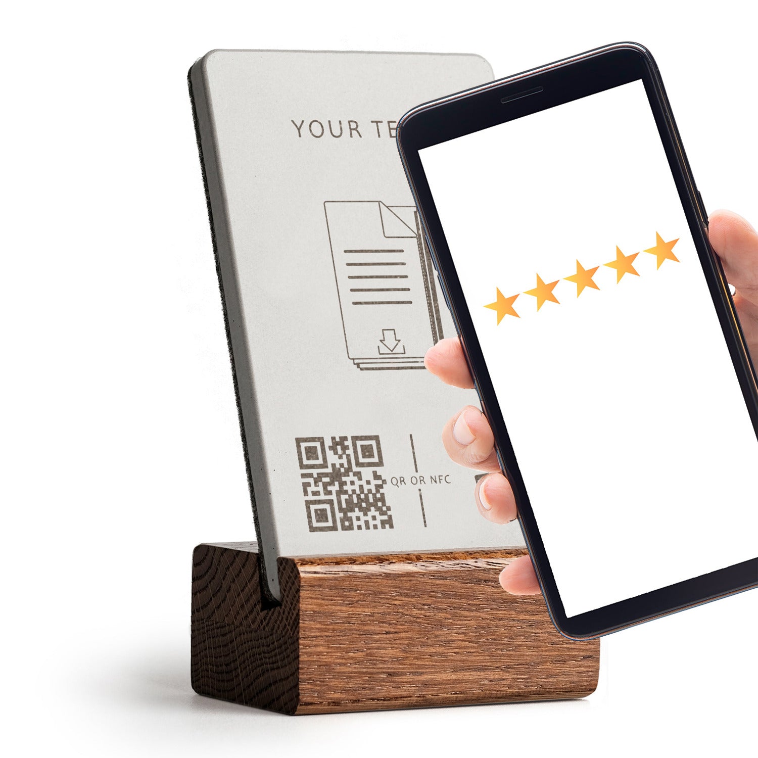 Ihr Smartphone an den brique NFC Aufsteller halten und unmittelbar öffnet sich Ihr Download Link. Mit Holzfuß aus dunkler Eiche.