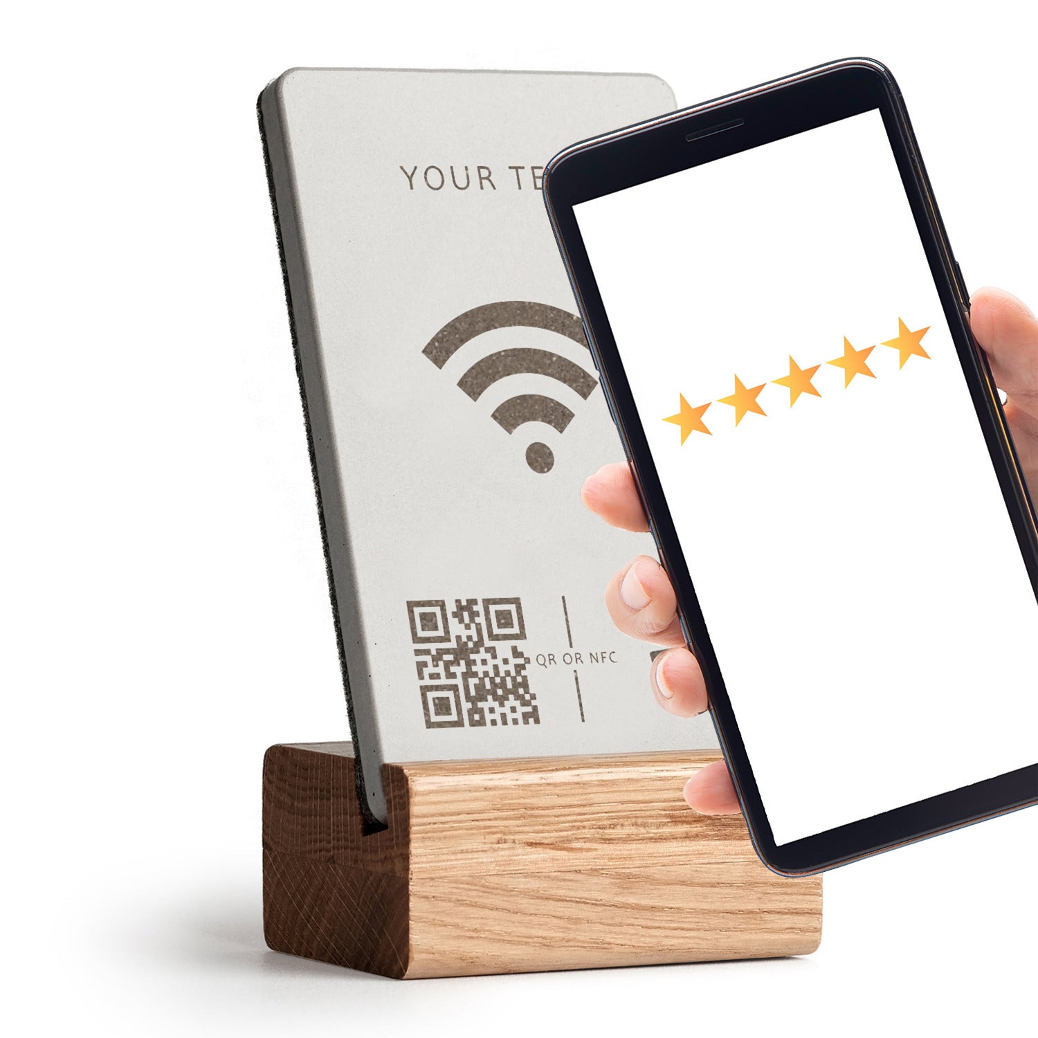 Ihr Smartphone an den brique NFC Aufsteller halten und unmittelbar öffnet sich Ihr WLAN Zugang. Mit Holzfuß aus heller Eiche.