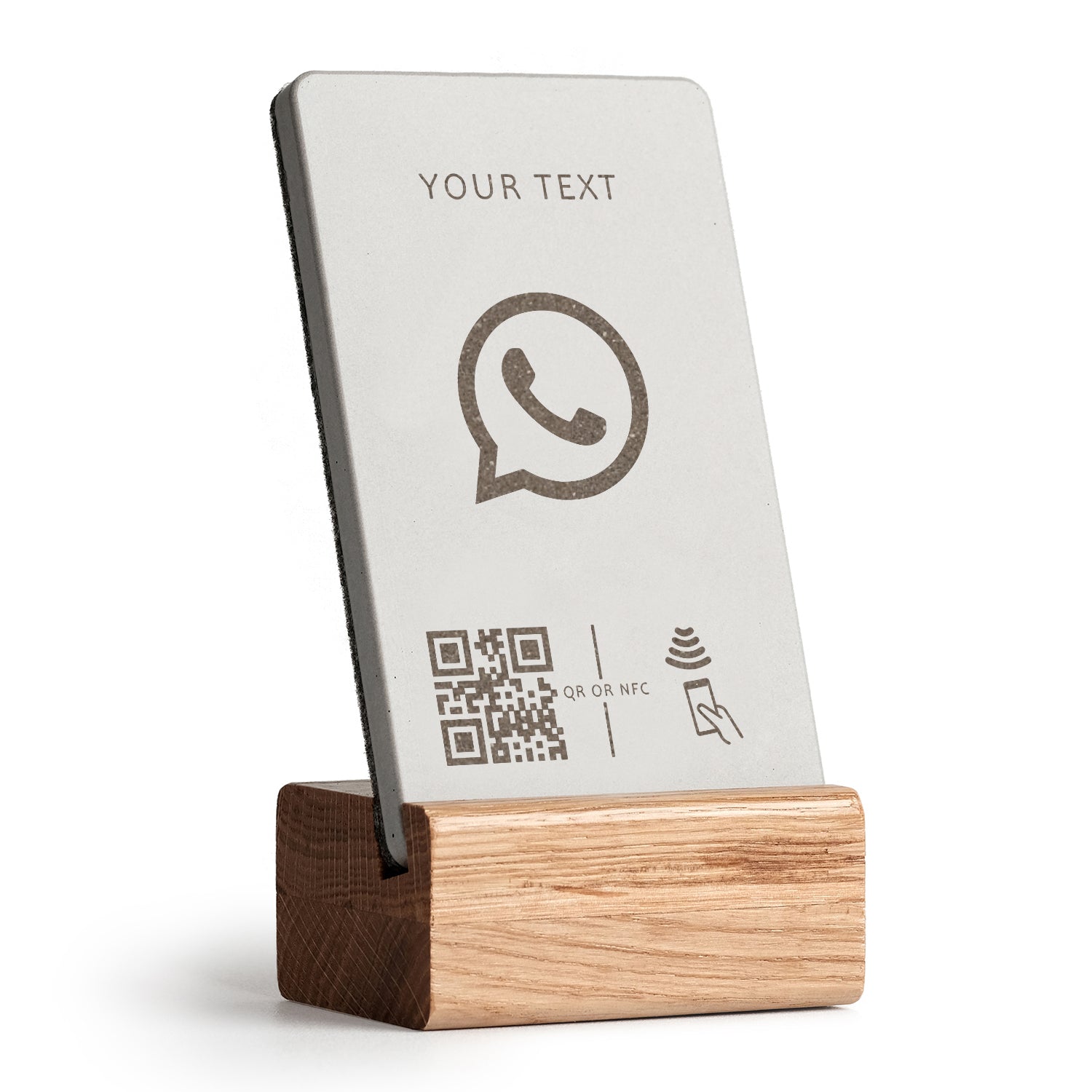 brique NFC Aufsteller mit QR Code WhatsApp mit Holzfuß aus heller Eiche. 