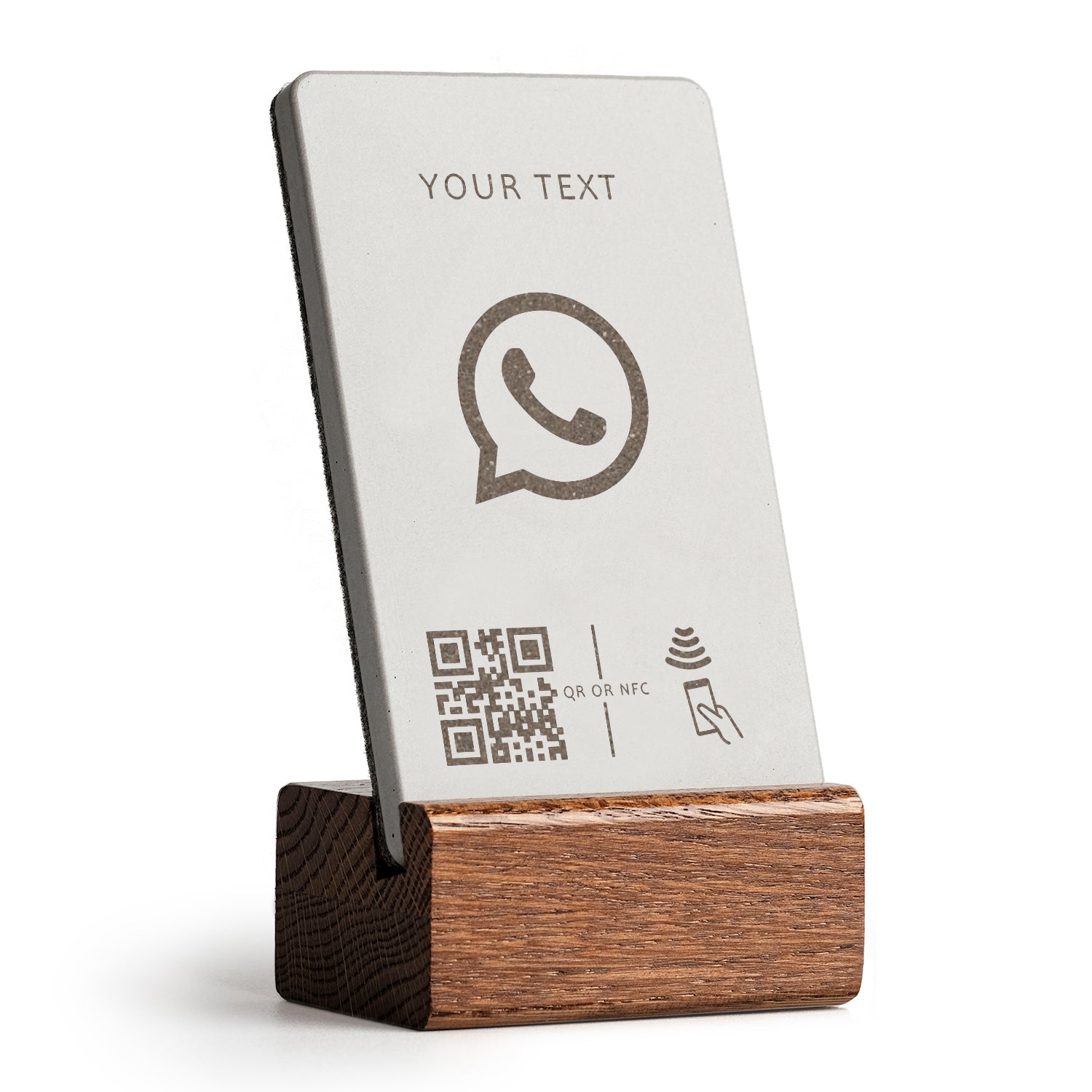 brique NFC Aufsteller mit QR Code WhatsApp mit Holzfuß aus dunkler Eiche. 